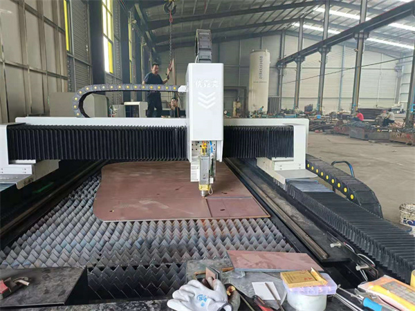 信爾數控激光切割機2